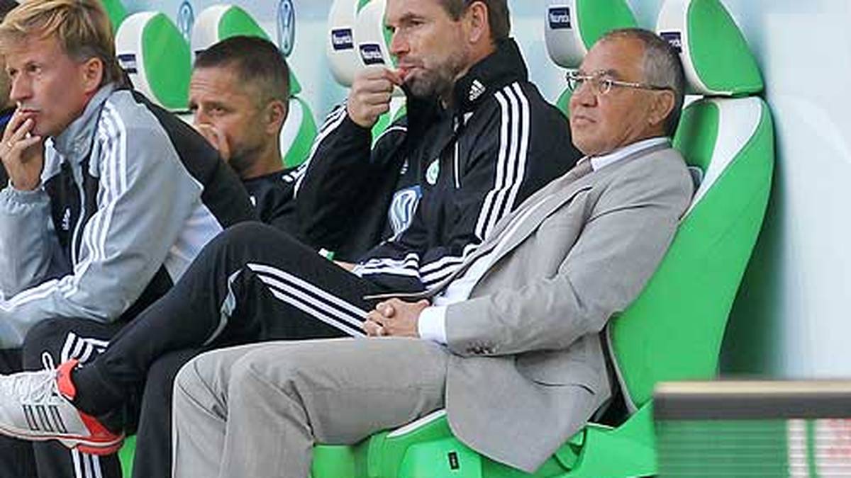 Im März 2011 kehrt Magath noch einmal nach Wolfsburg zurück. Den Glanz vergangener Tage hat er aber verloren. Nach erfolgreichem Klassenerhalt und katastrophalem Start in der Saison darauf wird er von seinen Aufgaben als Trainer und Geschäftsführer Sport entbunden