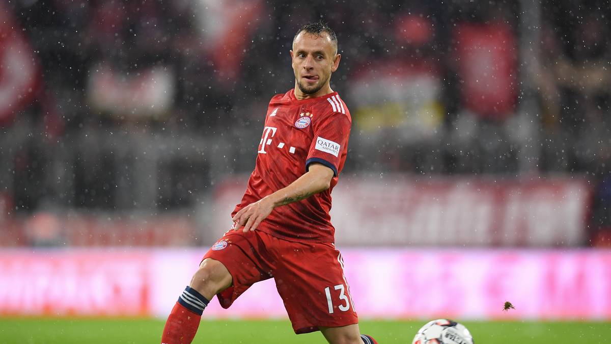PLATZ 10: RAFINHA (265 Einsätze/6 Tore/29 Vorlagen): Der brasilianische Außenverteidiger trägt seit 2011 das Münchner Trikot. In dieser Zeit gewann er 16 Titel mit den Bayern. Auch er wird in der laufenden Saison seine Zelte an der Isar abbrechen. Das Double wäre ein krönender Abschluss