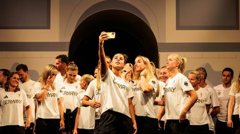 Die DFB-Frauen bei der Einkleidung in Düsseldorf