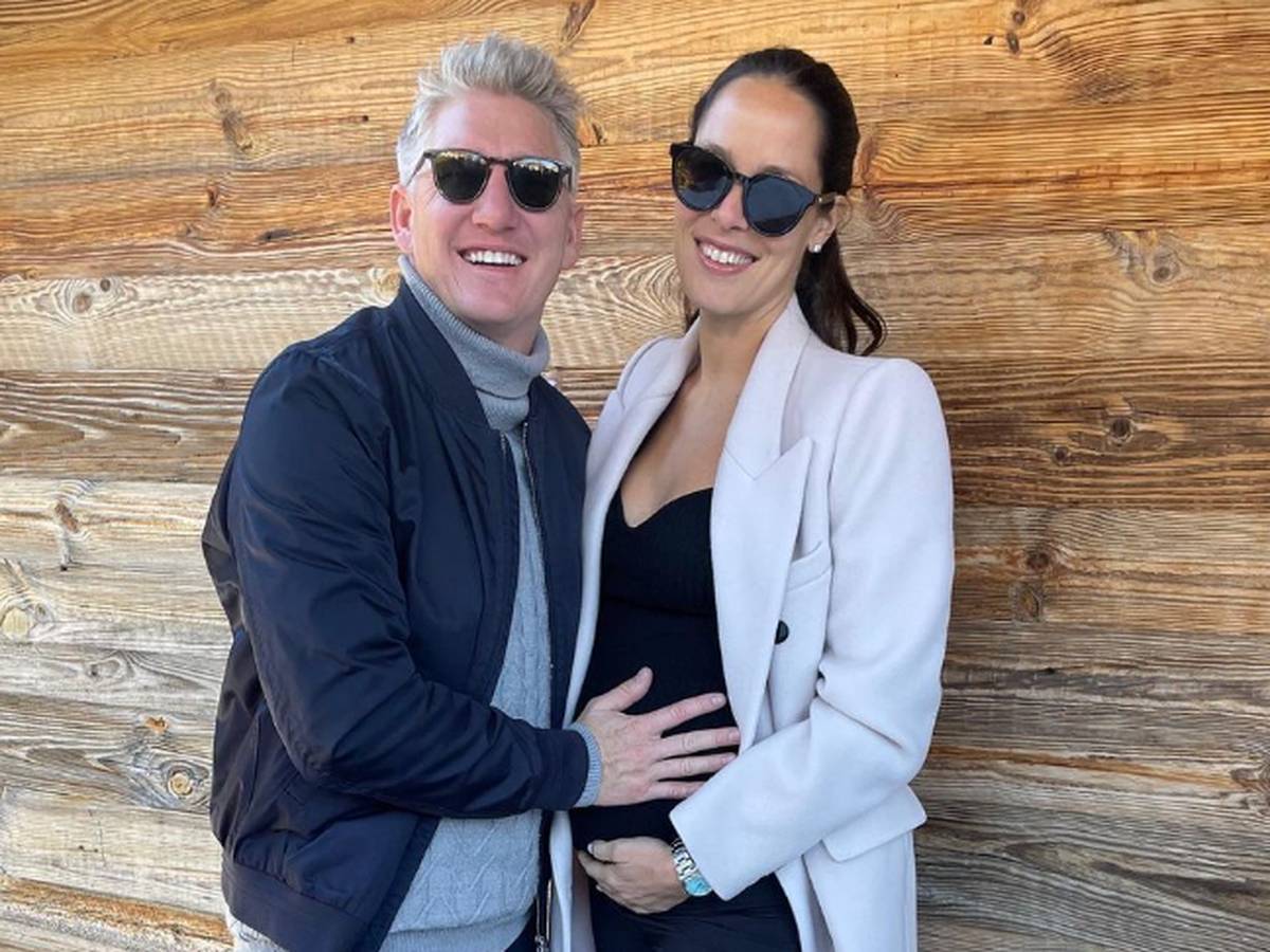Sport-Traumpaar zeigt Babyglück: Bastian Schweinsteiger und Ana Ivanovic  freuen sich auf ihr drittes gemeinsames Kind