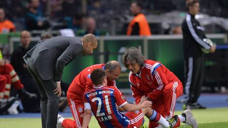 Hans-Wilhelm Müller-Wohlfahrt blickt mit Missfallen auf die gemeinsame Zeit von ihm und Pep Guardiola beim FC Bayern zurück. Der Spanier habe sich zu sehr eingemischt.