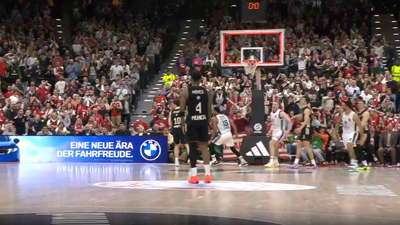 FC Bayern München - Anadolu Efes Istanbul (Highlights) | EuroLeague
