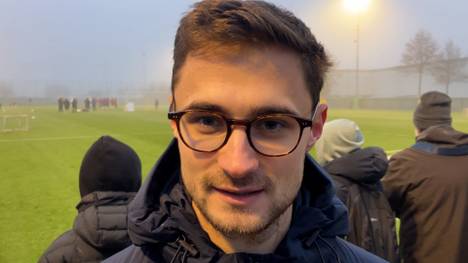 Sandro Wagner ist nicht länger Trainer des FC Augsburg. Für ihn übernimmt vorerst Manuel Baum. Die Fans haben eine klare Meinung dazu.