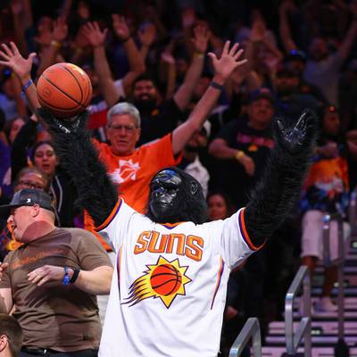 Die Phoenix Suns erleben im Sommer einen Rassismusskandal. Nun legt ein ehemaliger NBA-Star nach und greift das Maskottchen an.