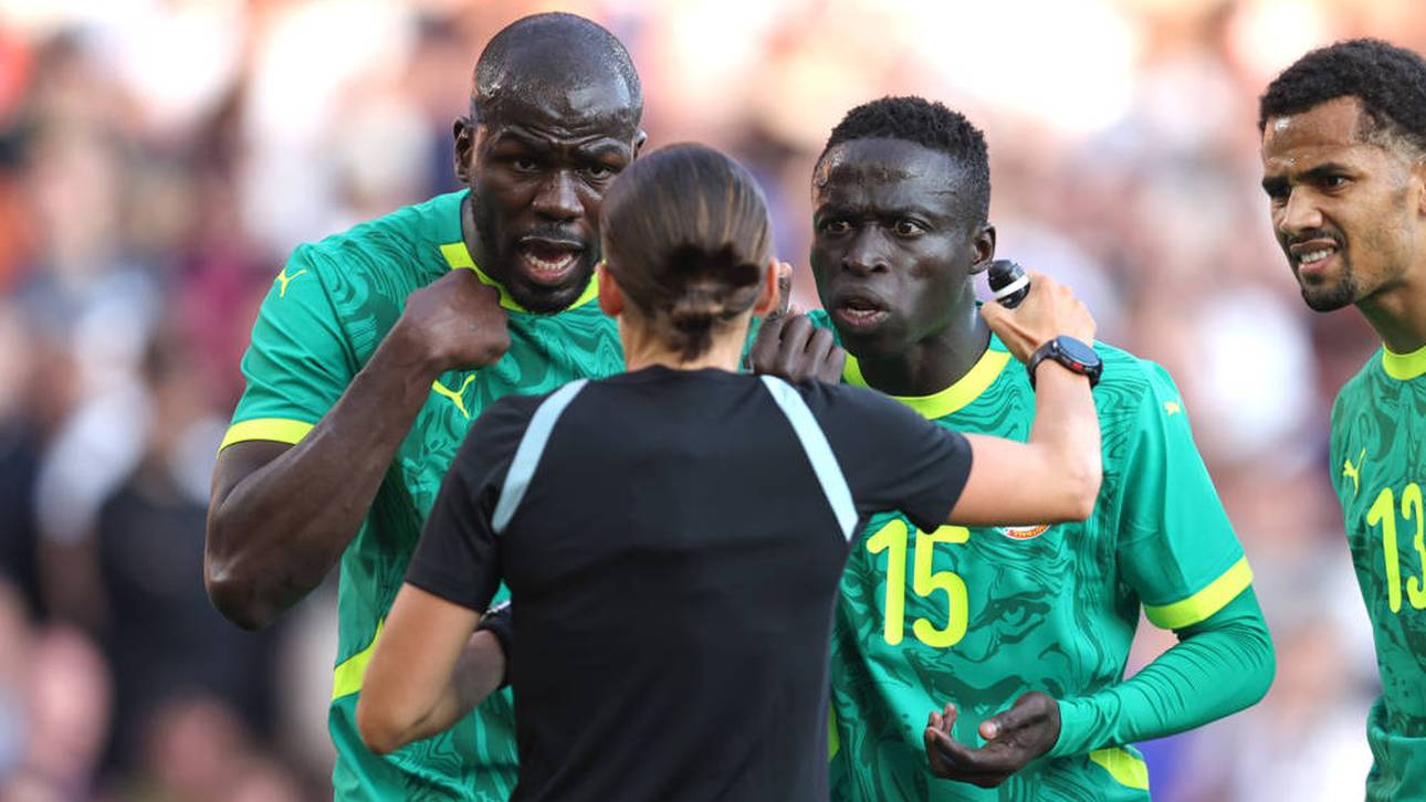 Stéphanie Frappart pfiff im Juni ein Freundschaftsspiel zwischen England und Senegal