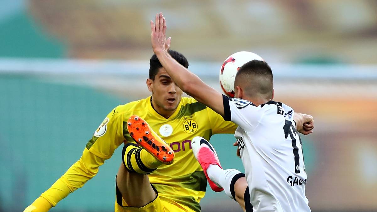 Es folgt noch ein Pfostenschuss der Eintracht durch Seferovic, da hat der BVB Glück. Mit dem Remis geht es in die Pause