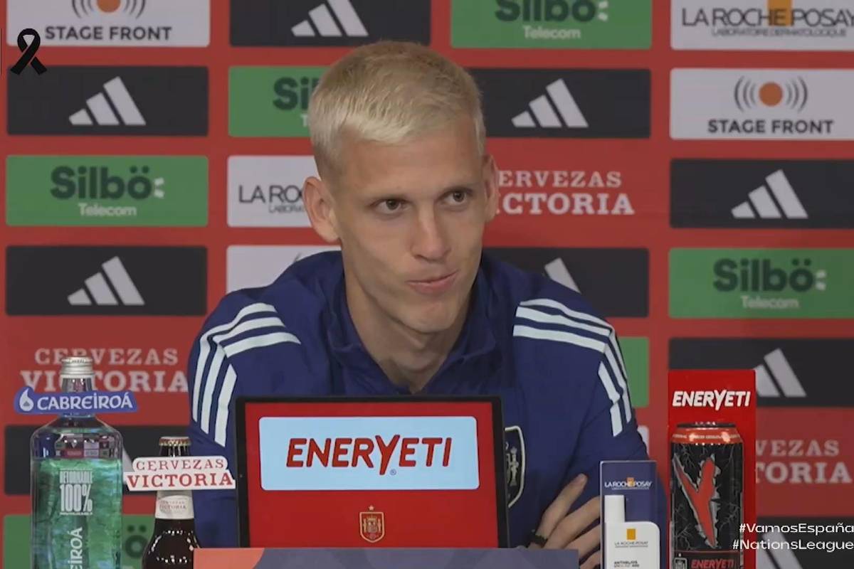 In der Pressekonferenz der spanischen Nationalmannschaft vor dem Nations-League-Spiel gegen Dänemark spricht Dani Olmo über seinen Wechsel zum FC Barcelona.