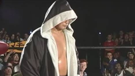 Kenta Kobashi vor seinem Match mit Samoa Joe bei ROH 2005