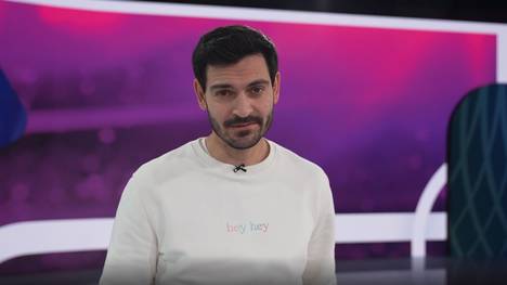 Wer schafft es ins Finale der WM 2022? Marokko oder Frankreich? Das sagen das WM-Orakel von MagentaTV und Jonas Hummels zur Partie.