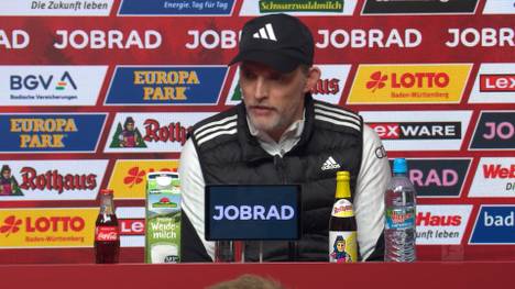 Bayern München verliert gegen den SC Freiburg erneut wichtige Punkte. Thomas Tuchel wirkte auf der Pressekonferenz danach ein wenig ratlos.