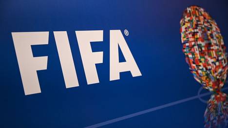 FIFA sperrt Schiedsrichter wegen Bestechung lebenslang