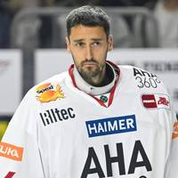 Der 38-Jährige, als dritter Goalie der deutschen Nationalmannschaft Olympia-Silbermedaillengewinner von 2018, wurde zweimal Meister mit Mannheim.