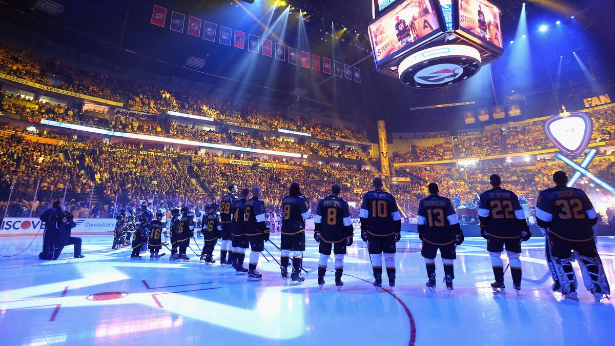 Am Sonntag, den 29. Januar, trifft sich die nordamerikanische Eishockey-Elite zum alljährlichen Schaulaufen im Staples Center in Los Angeles. 44 Stars werden in einem 3-gegen-3-Turnier gegeneinander antreten (ab 21.30 Uhr LIVE im TV)