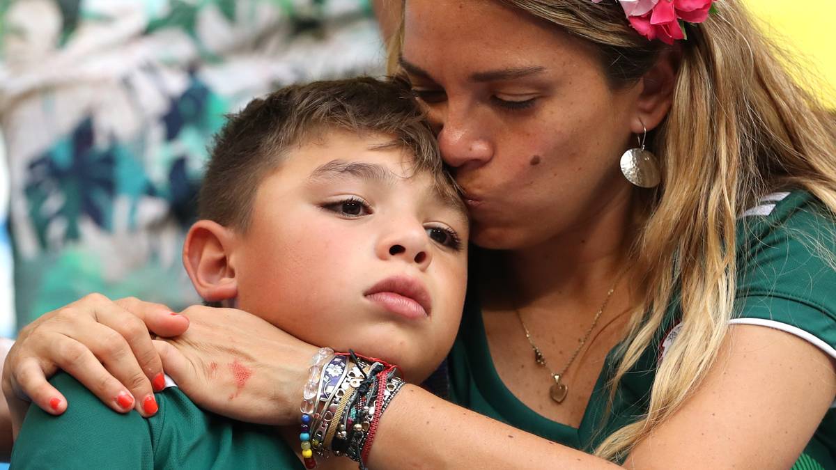 EL UNIVERSAL: "Das siebte Aus in Serie. Seit der WM 1994 ist immer nach der vierten Partie Schluss. Die Hoffnungen, die der Sieg gegen Deutschland geweckt hatte, wichen mit jedem weiteren Spiel"