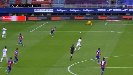 Takashi Inui steht mittlerweile bei Eibar unter Vertrag - und nutzt im Spiel gegen Valladolid einen Fehler des Gegners aus. Ein ehemaliger Mainzer trifft zum Endstand.