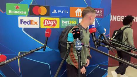 Serge Gnabry und Joshua Kimmich sorgen für einen lustigen Moment nach dem Champions-League-Spiel gegen den FC Chelsea. Kimmich erklärt, warum Gnabry nach dem 3:1-Sieg kein Interview geben möchte.