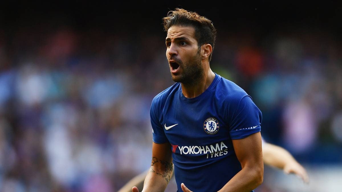 Sein Premier-League-Debüt feierte Fabregas erst im August 2004 gegen den FC Everton. Von Arsenal kehrte der Spanier zwischenzeitlich zurück zu seinem Jugendverein FC Barcelona, ehe es ihn 2014 zurück nach London zum FC Chelsea zog