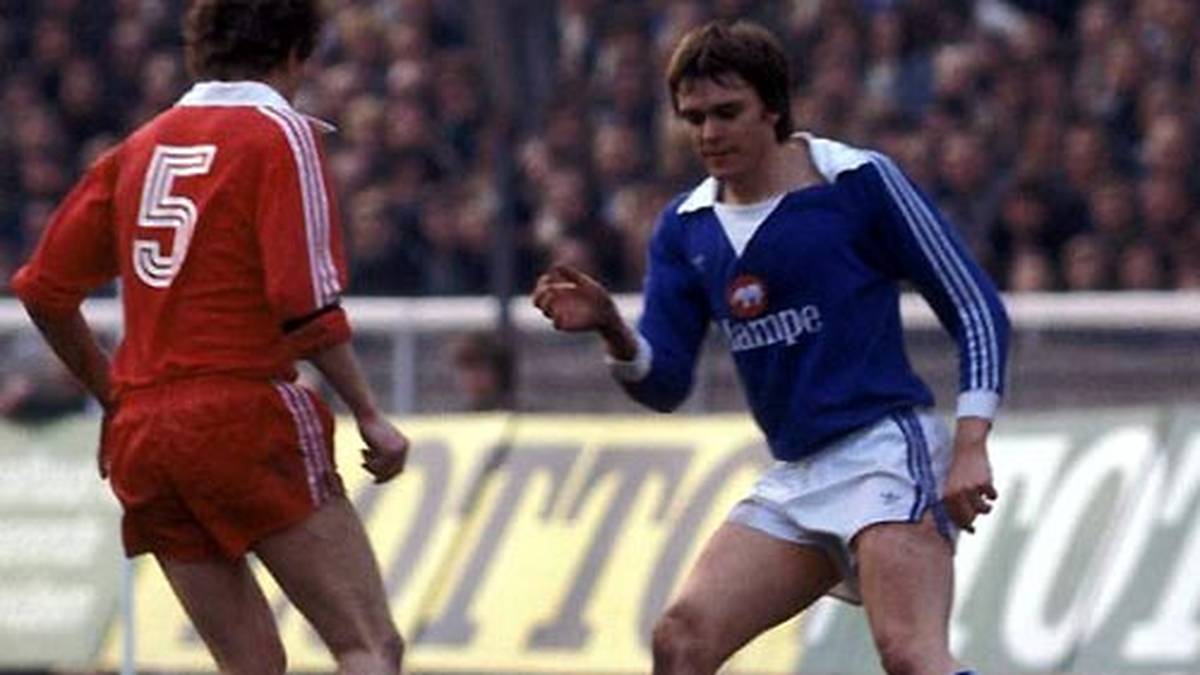 SV Röchling Völklingen? Die haben nicht nur Zweiten Liga Süd gespielt, nein 1976 hat dieser Verein auch noch den treffsichersten Schützen in seinen Reihen: Karl-Heinz Granitza mit 29 Treffern