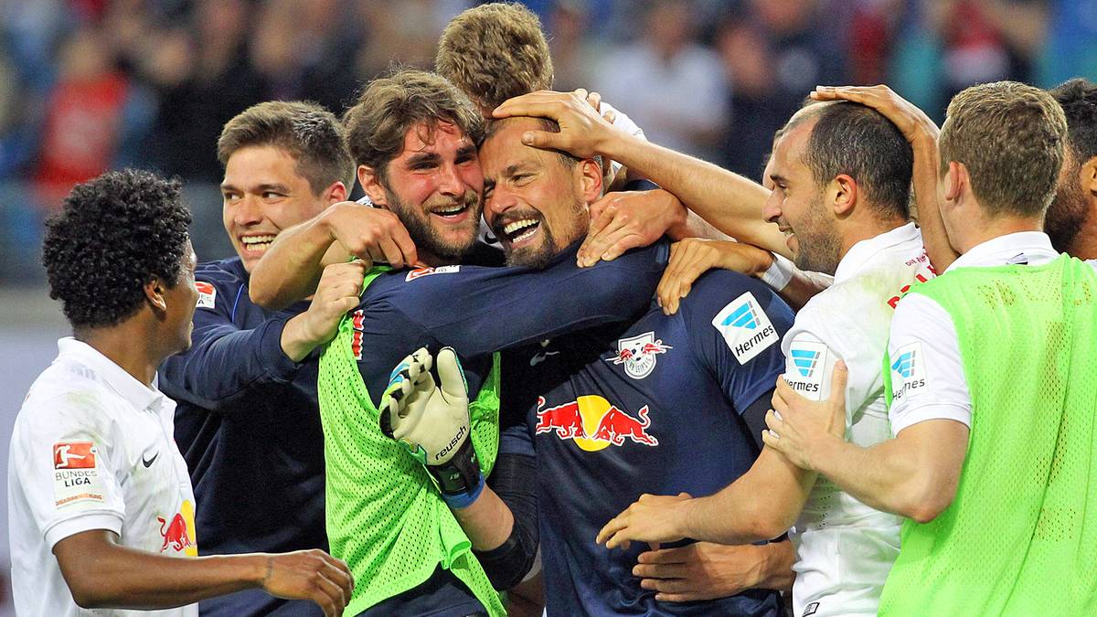 Coltorti ist aber nicht der einzige Keeper, der sich als Torschütze auszeichnen kann. SPORT1 zeigt weitere Schlussmänner, die nicht nur Tore verhindern