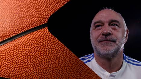 Seit 10 Jahren steht Pablo Laso bei Real Madrid an der Seitenlinie. In dieser Zeit hat er Triumphe gefeiert und die größten Stars trainiert.