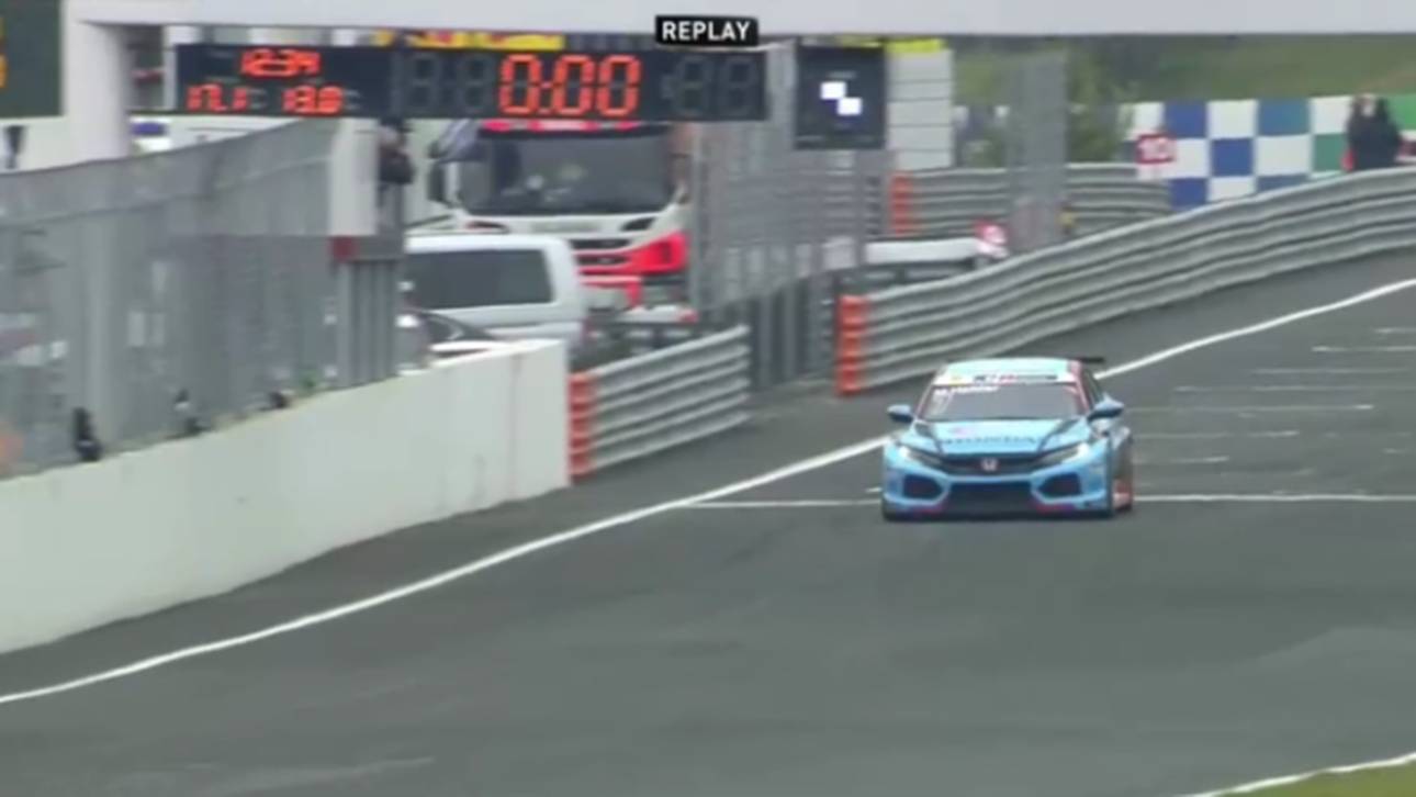 Mike Halder rauscht zum Sieg