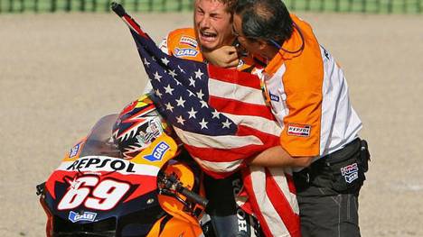 Valencia 2006: Champion Nicky Hayden ließ seinen Emotionen freien Lauf