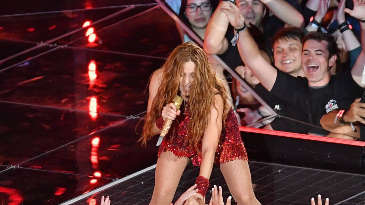 Nach den vielen eher durchschnittlichen Auftritten aus den letzten Jahren konnte das Millionenpublikum endlich wieder eine spannende und atemberaubende Halbzeitshow sehen