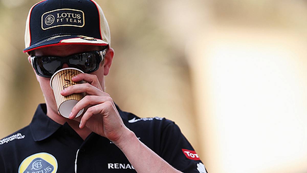 Sein wohl berühmtester Spruch: Als ihm Ingenieure in Abu Dhabi 2012 kurz vor dem Ziel immer wieder den Rennstand durchgeben, funkt Räikkönen: "Lasst mich in Ruhe, ich weiß, was ich tue" - dieser Spruch wird später sogar auf T-Shirts mit seiner Unterschrift gedruckt