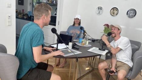 Laura Wontorra und Simon Zoller im Gespräch mit SPORT1-Chefkolumnist Tobias Holtkamp