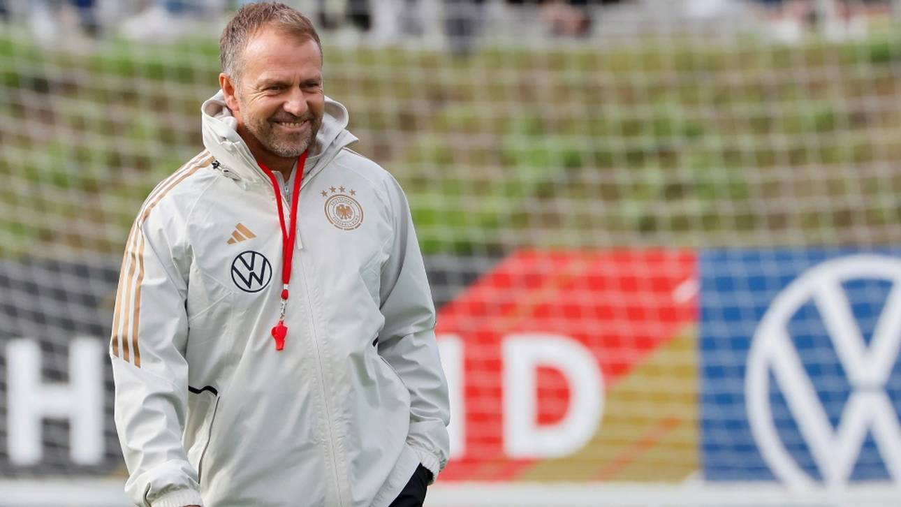 Flick verteidigt angezählten Coach