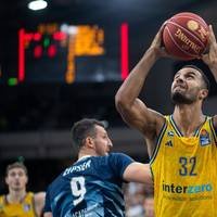 Weltmeister Johannes Thiemann ist nach dem Goldcoup von Manila erfolgreich mit Alba Berlin in die BBL-Saison gestartet.