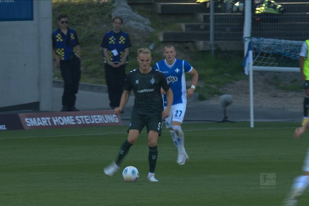 Mit einem berauschenden Torfestival hat sich Darmstadt 98 endgültig in der Fußball-Bundesliga zurückgemeldet. Gegner Werder Bremen offenbart große Abwehrschwächen und muss gleich vier Gegentreffer hinnehmen.