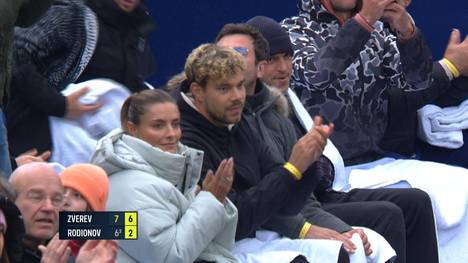 Trotz Wind und Wetter: Alexander Zverev kann bei seinem Auftaktmatch der BMW-Open glänzen und steht somit im Viertelfinale. 