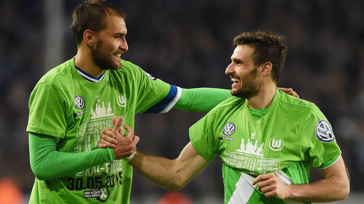 Arminia Bielefeld v VfL Wolfsburg  - DFB Cup Semi Final