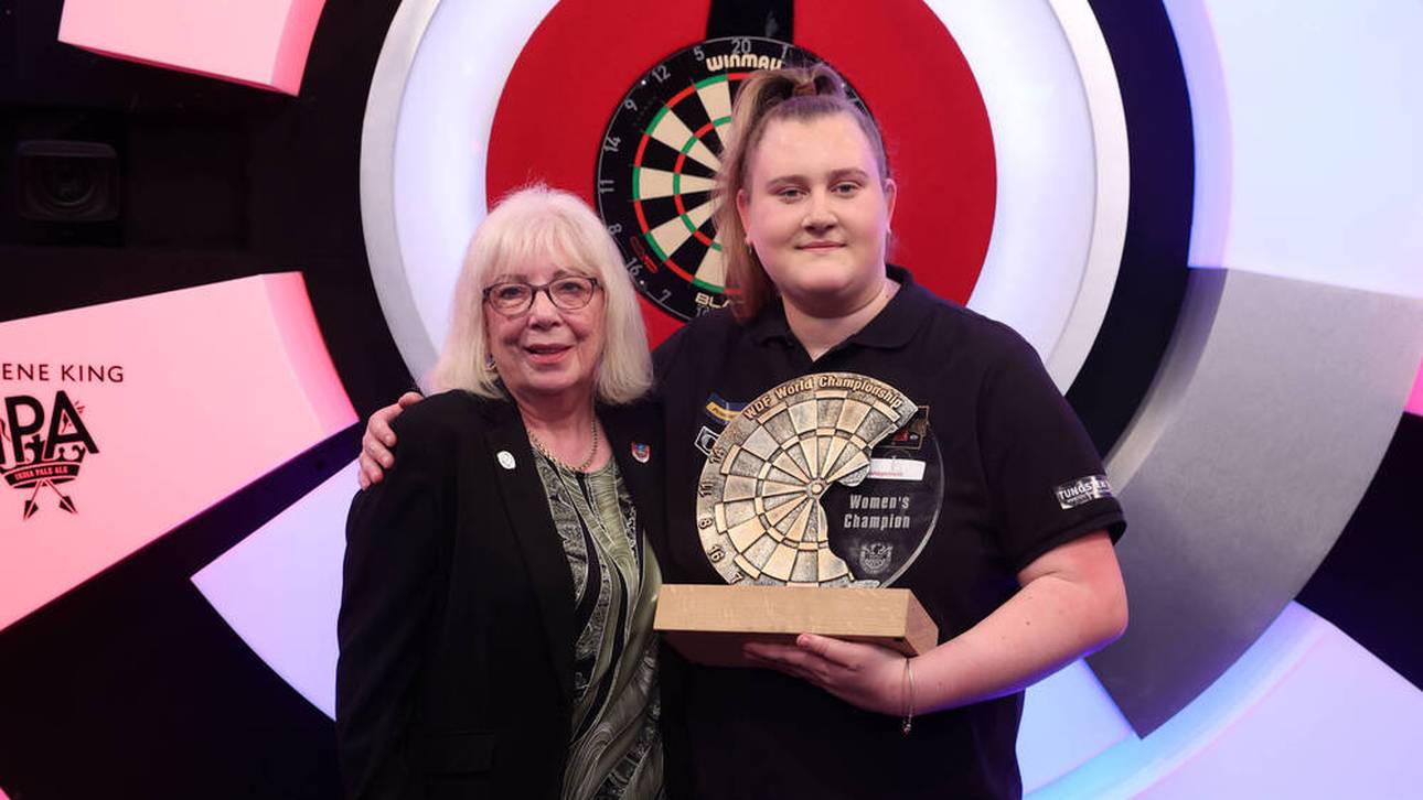 Beau Greaves ist die jüngste Weltmeisterin im Darts 