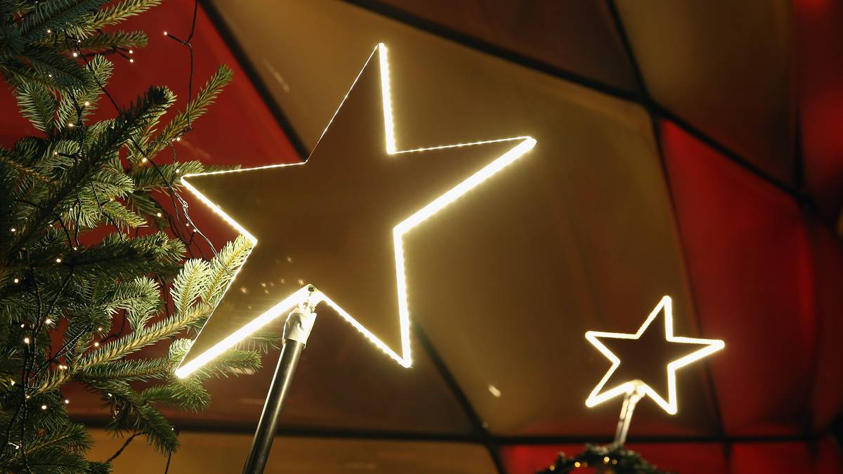 Das ganze Arena-Gelände ist adventlich geschmückt