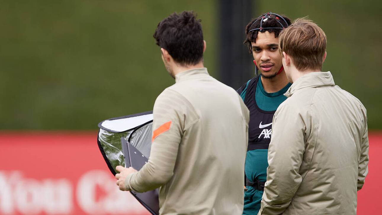 Das Team von neuro11 zusammen mit Trent Alexander Arnold