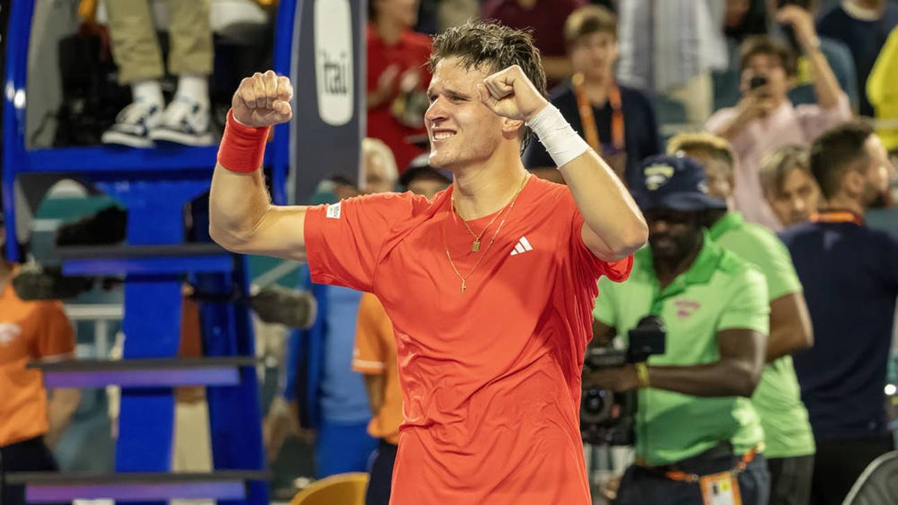 Jakub Mensik bezwang Novak Djokovic in Miami
