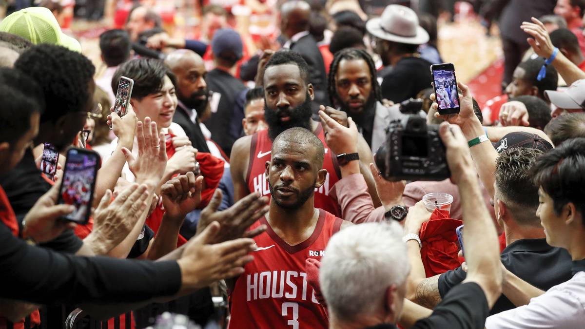 CHRIS PAUL: Steht der Star der Houston Rockets vor dem Abgang? In den vergangenen Wochen häuften sich die Gerüchte, dass die Rockets nach einem Abnehmer für den Point Guard suchen, der in der kommenden Saison 38,5 Millionen verdient und 2021/22 sogar 44 Millionen einsacken wird