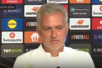 Pressekonferenz-Ärger um José Mourinho! Nach der 1:3-Niederlage gegen Galatasaray Istanbul erhielt "The Special One" eine Geldstrafe in Höhe von 4000 Euro, weil er nicht bei der Pressekonferenz erschien. Das hatte Gründe, wie der Portugiese erklärt.