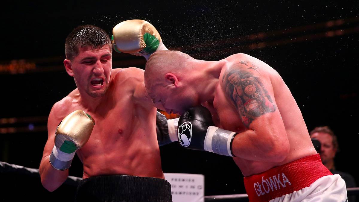 Und zu Beginn sieht es für den Deutschen gut aus. In einem harten Fight schenken sich Marco Huck und sein Gegenüber Glowacki nichts. Der Pole geht in der sechsten Runde sogar zu Boden