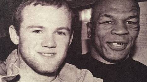 Ein Bild aus vergangenen Tagen: Wayne Rooney neben Mike Tyson.
