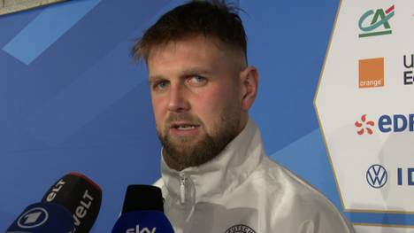 Das DFB-Team gewinnt mit 2:0 gegen Frankreich. Stürmer Niclas Füllkrug lobt die Mannschaft nach dem Spiel. 