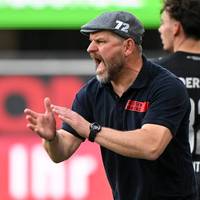 Der HSV muss seine Aufstiegsträume endgültig begraben. Trainer Steffen Baumgart wird deutlich. Er spricht auch über seine Zukunft.