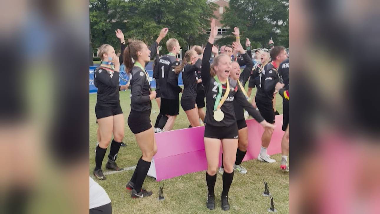 Party-Modus: Faustball-Teams feiern doppeltes Gold