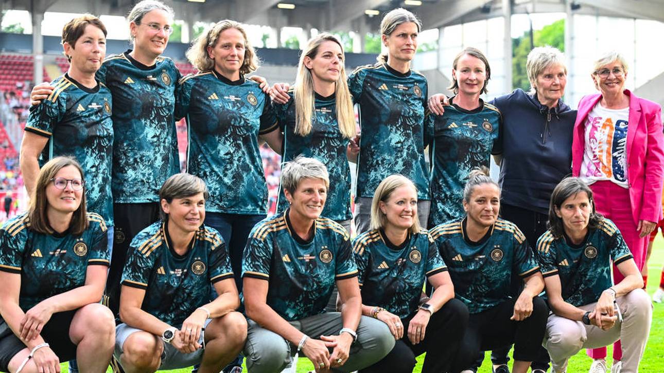 Ehrung der Weltmeisterinnen von 2003 