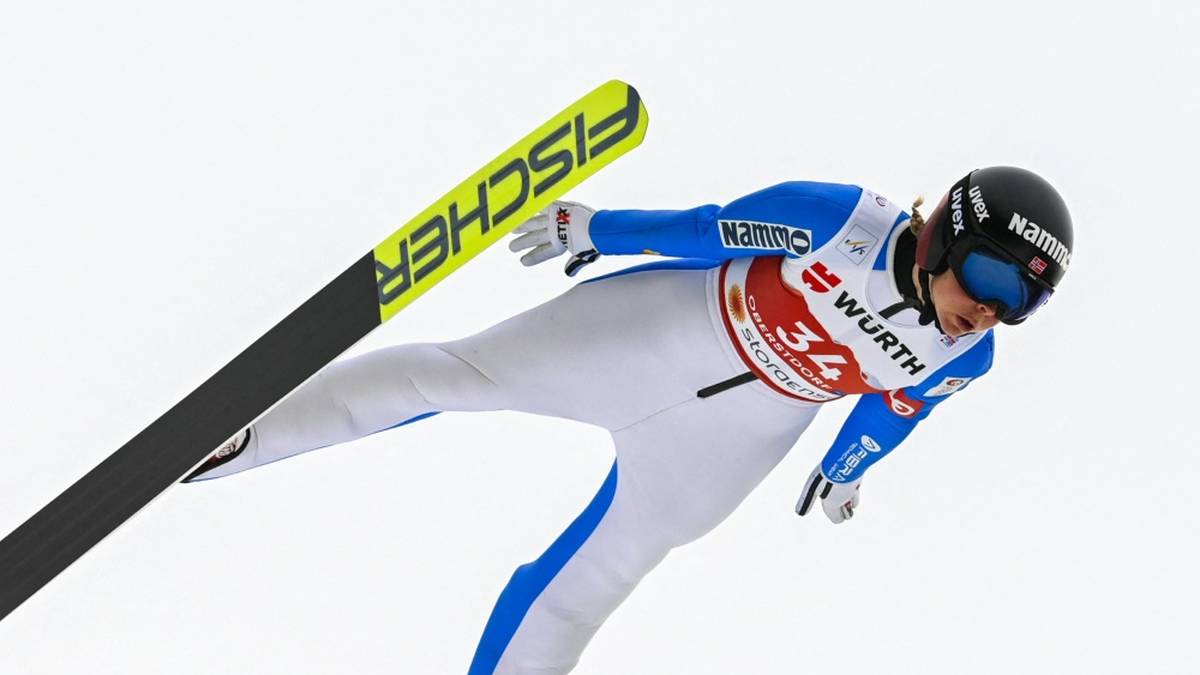 Skisprung-Olympiasiegerin Lundby zurück