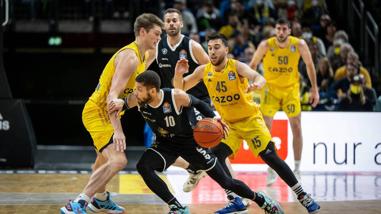 ALBA müht sich zum Auftaktsieg