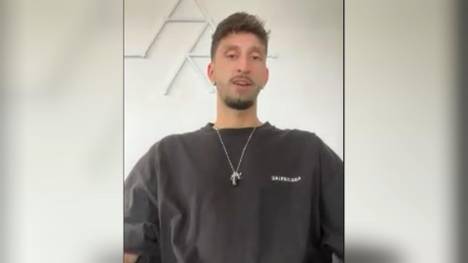 Atakan Karazor spricht im exklusiven SPORT1-Interview über seinen Weg mit dem VfB Stuttgart von der Relegation auf einen Champions-League-Platz - und blickt auf harte Zeiten zurück. 