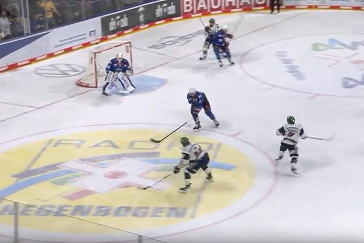 Hattrick! Eisbären-Star schreibt DEL-Geschichte